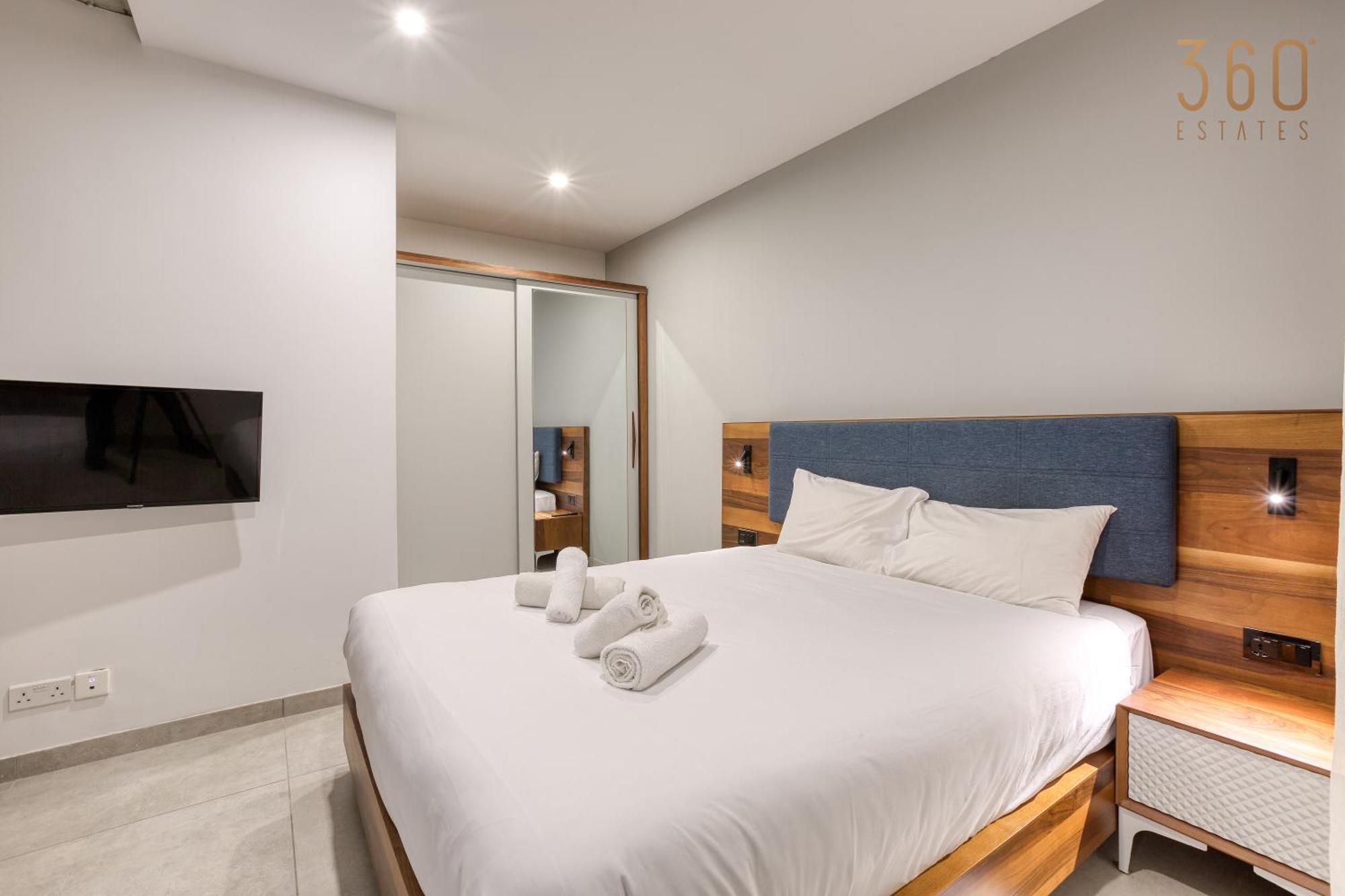 The Swieqi Poolside Suites Is-Swieqi Buitenkant foto
